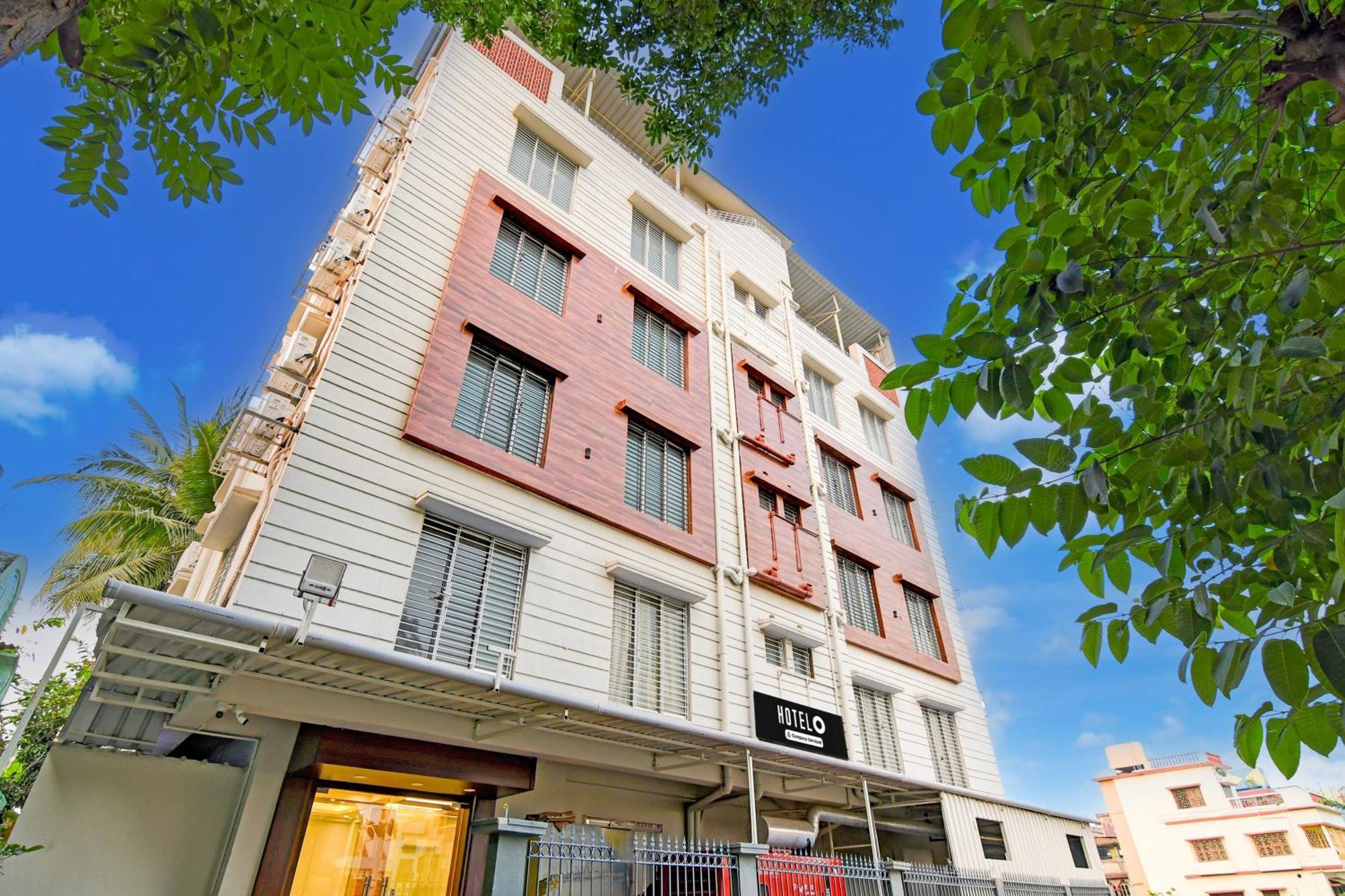 Super Townhouse Kaikhali Near Airport Kolkata Exterior photo