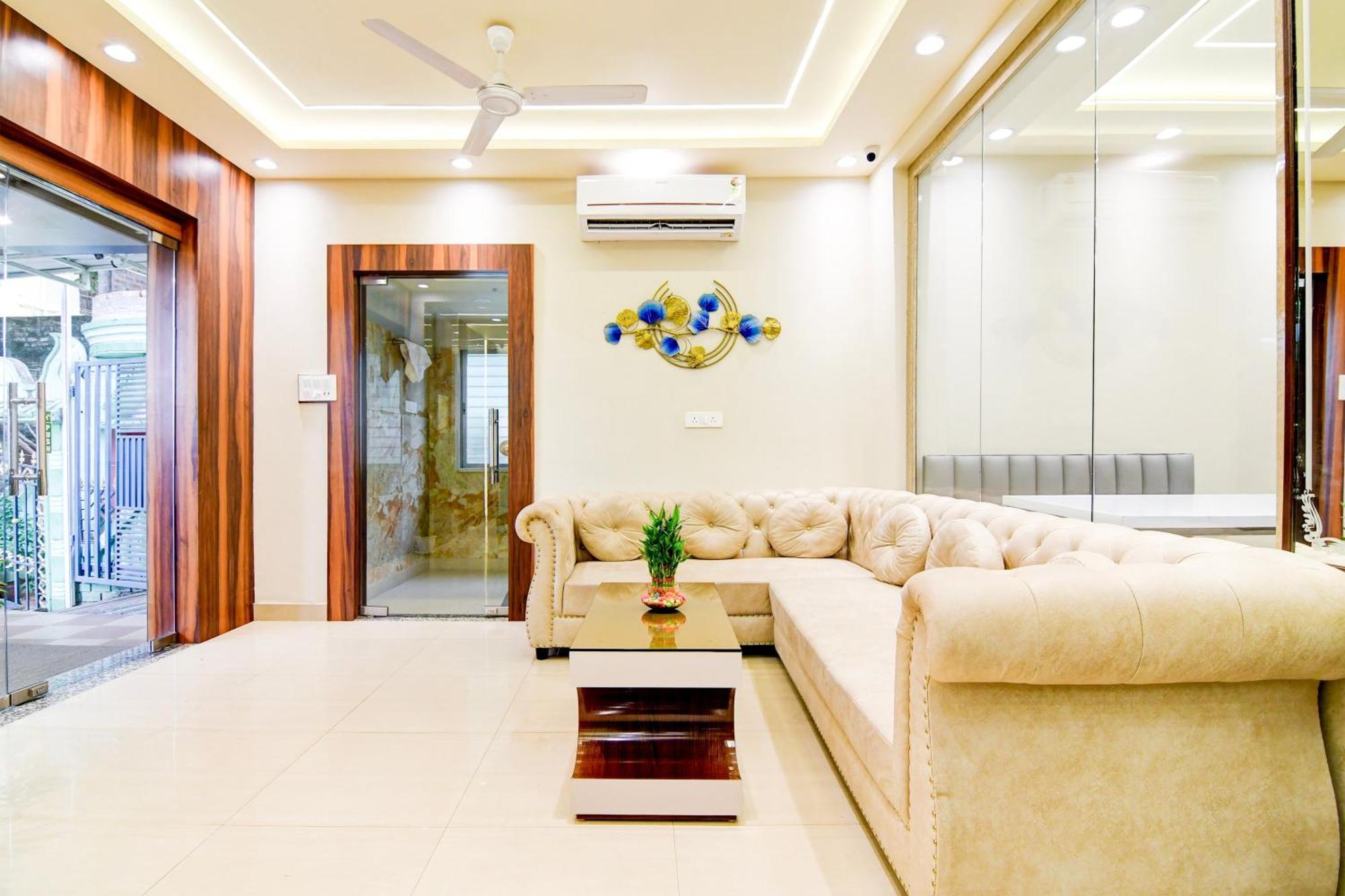 Super Townhouse Kaikhali Near Airport Kolkata Exterior photo